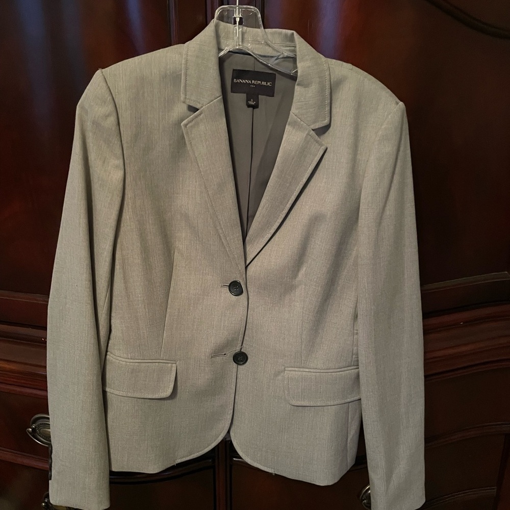 Banana Republic gray blazer, size 6